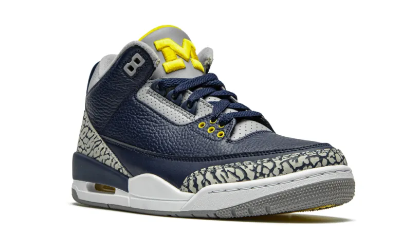 Air Jordan 3 Air Jordan 3 Retro PE 'Michigan'